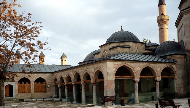 Kurşunlu Camii ve Külliyesi